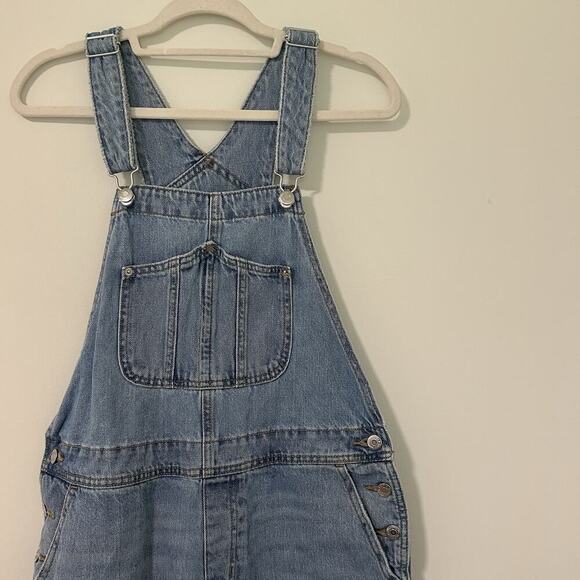 Old Navy Overalls Womens 10 Medium Wash Denim Cotton Blue Distressed Straight - Picture 2 of 10